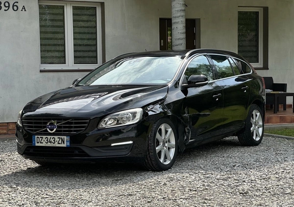 Volvo V60 cena 30900 przebieg: 179000, rok produkcji 2016 z Gorlice małe 211